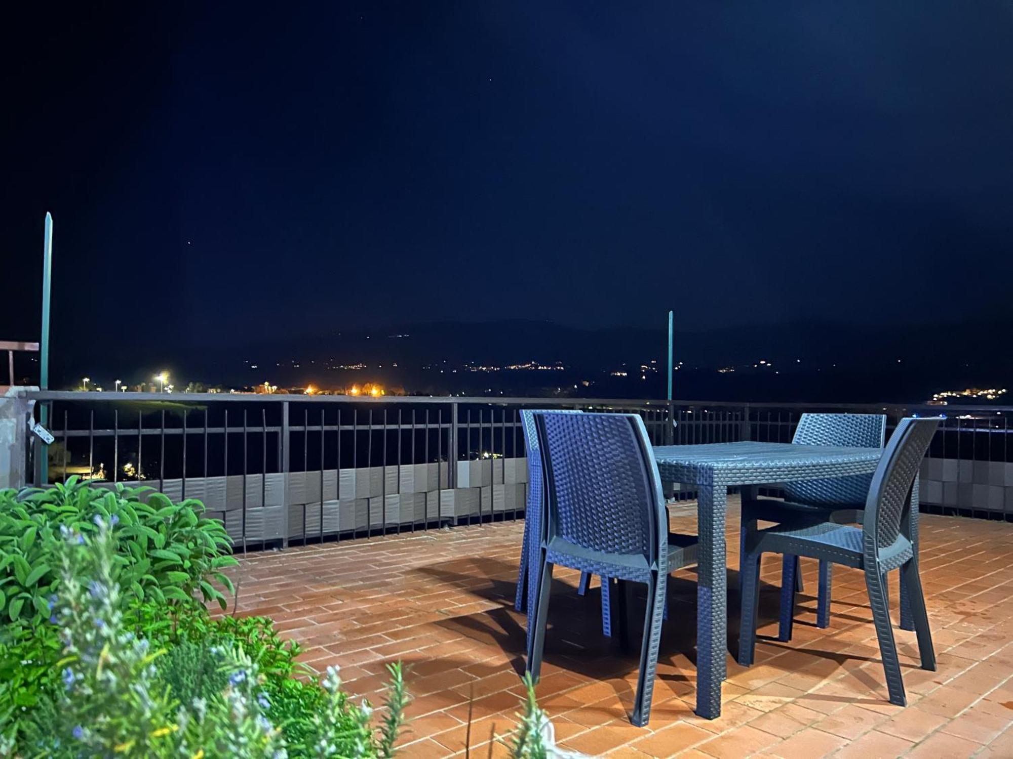 Sesto Piano Apartment Incisa in Val d'Arno Exterior foto